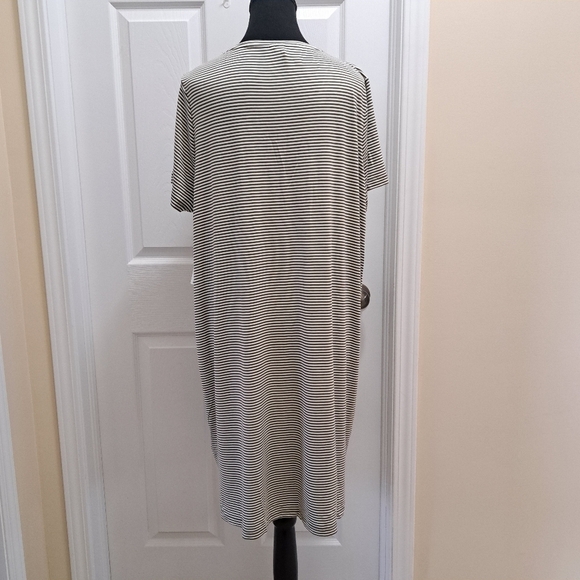 Miiyu | Simons PJ's Striped Sleep Dress V-neck Women's XL Embroidered Pyjama - Picture 6 of 14